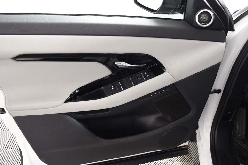 Used 2024 Land Rover Range Rover Evoque S image 14