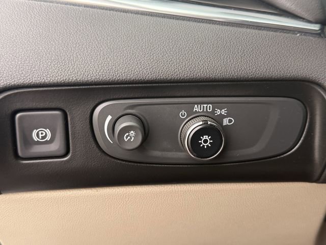 Used 2020 Buick Enclave Premium w/ Sun and Sites Package FWD image 19