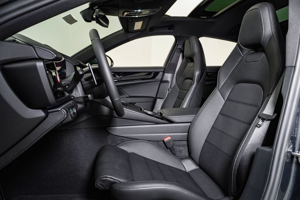 New 2026 Porsche Panamera 4 AWD/4WD image 5