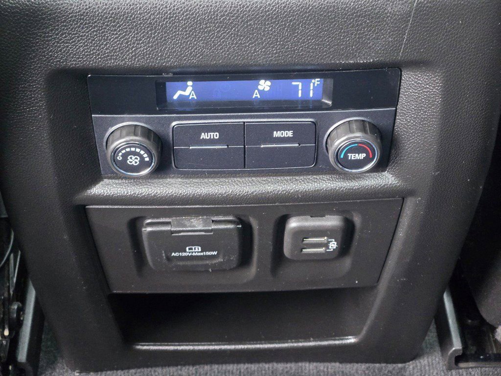 Used 2022 Chevrolet Traverse RS w/ LPO, Floor Liner Package AWD/4WD image 21