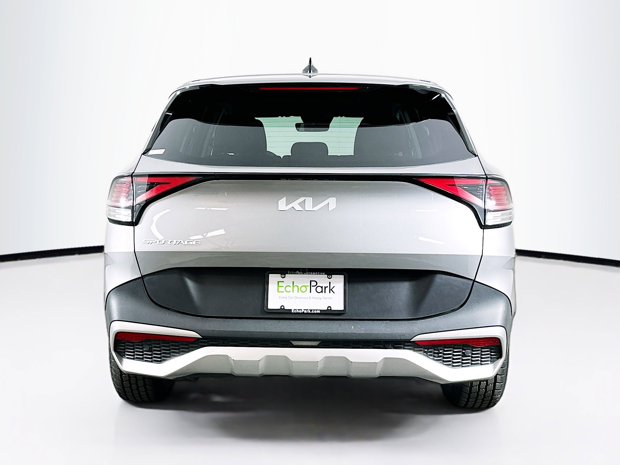 Used 2025 Kia Sportage LX image 7