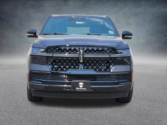 New 2027 Lincoln Navigator Reserve w/ Jet Appearance Package AWD/4WD image 2