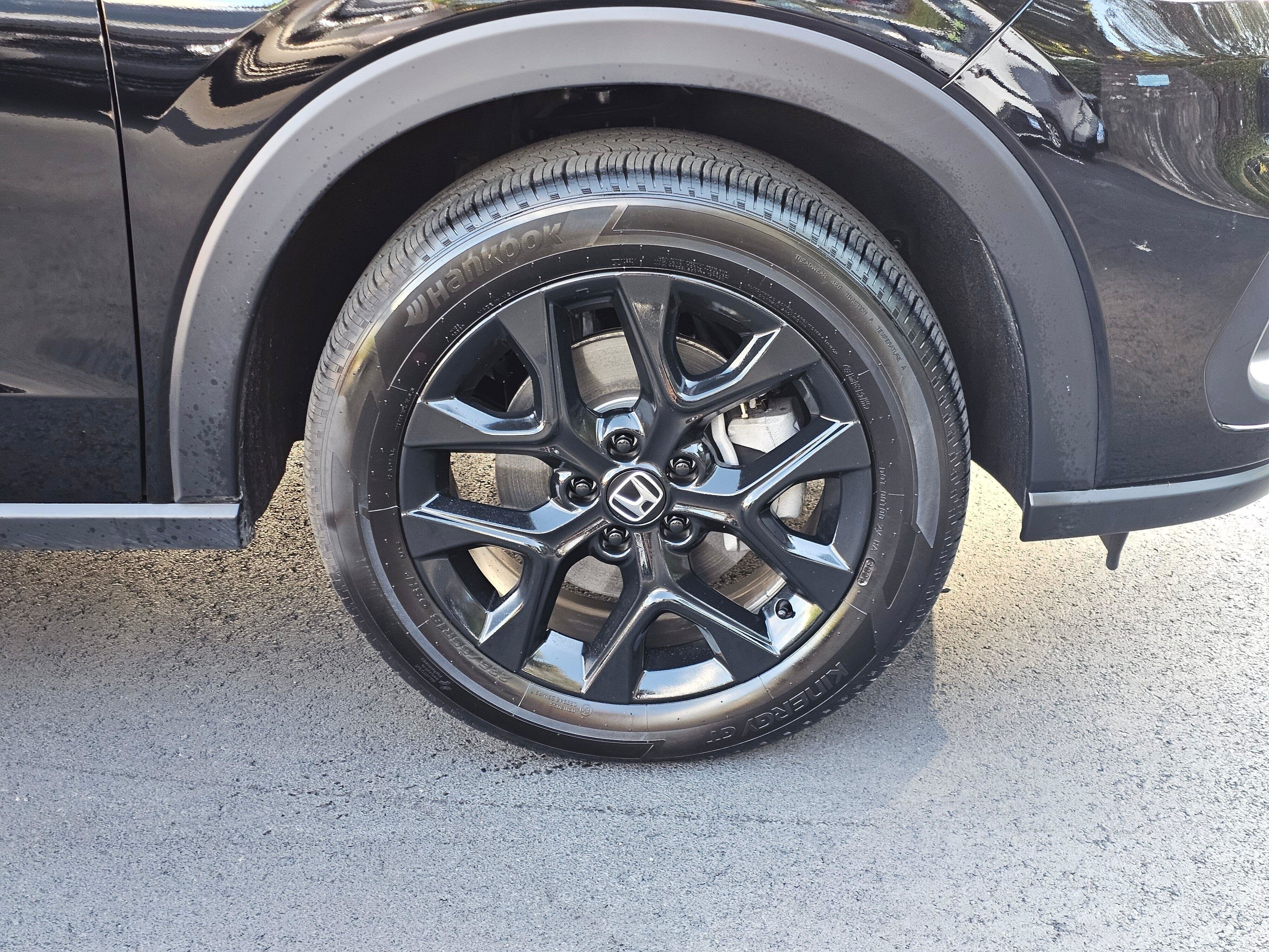 Certified 2025 Honda HR-V Sport image 9