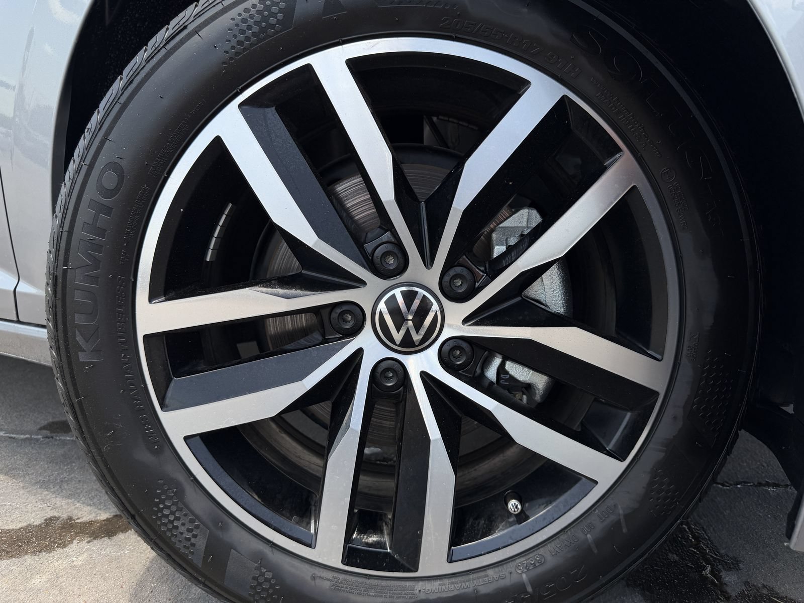 New 2026 Volkswagen Jetta SE FWD image 10