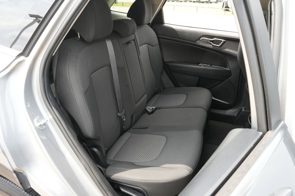 Used 2023 Kia Sportage LX FWD image 19