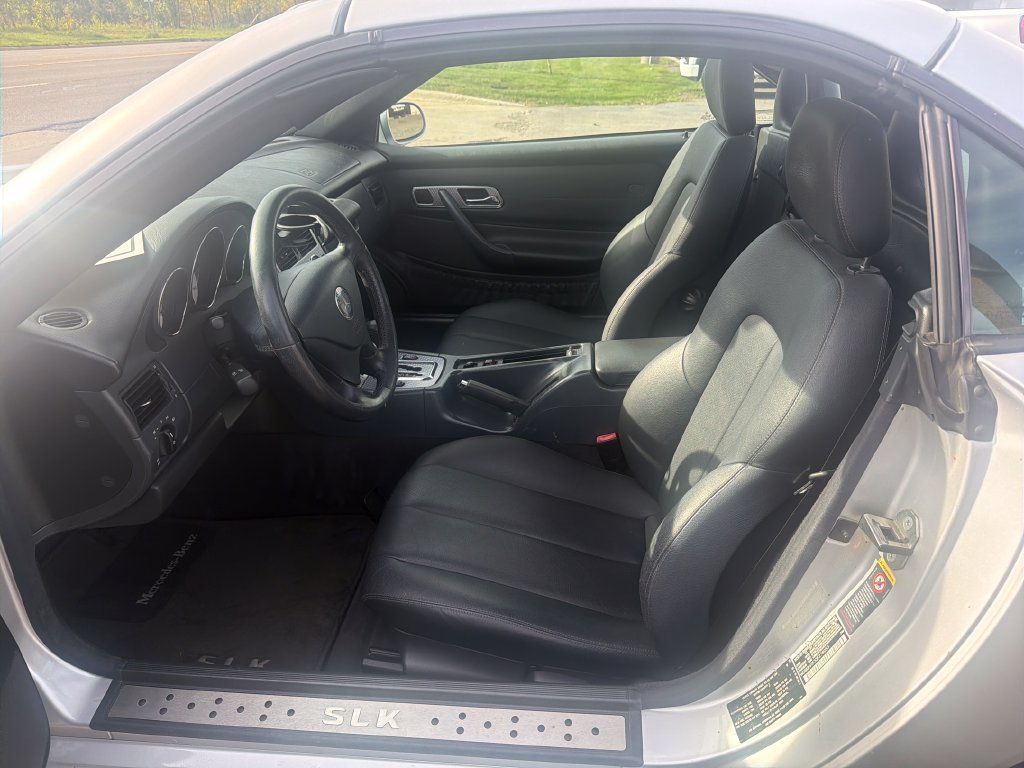 Used 2003 Mercedes-Benz SLK 230 image 9