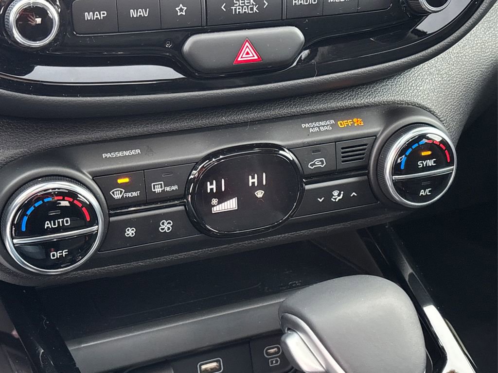 Used 2025 Kia Soul GT-Line w/ GT-Line Technology Package image 31