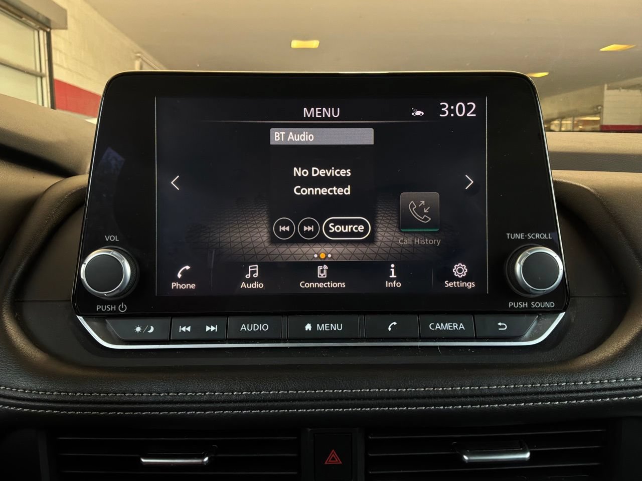 Used 2025 Nissan Rogue SV FWD image 29