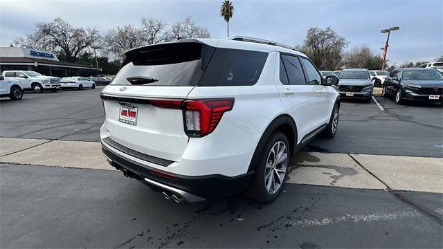 Used 2025 Ford Explorer Platinum w/ Ultimate Package image 4