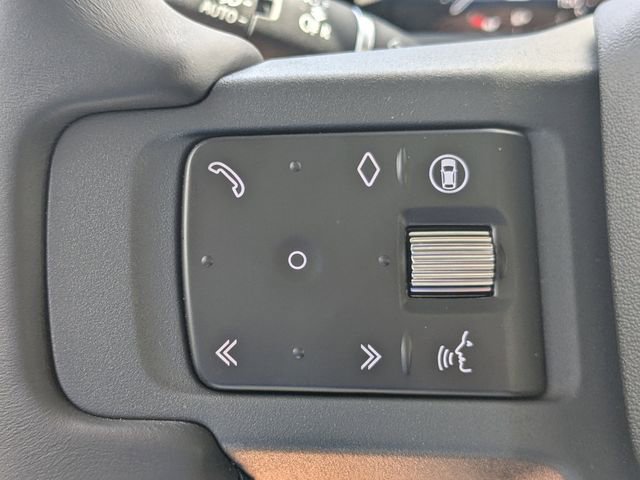 Used 2026 Land Rover Defender 110 X-Dynamic SE AWD/4WD image 23