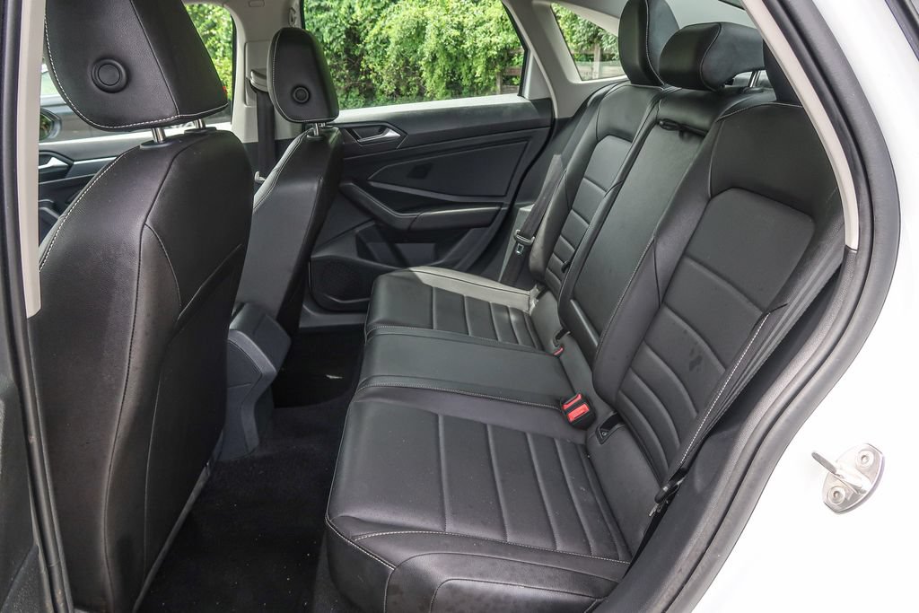 Used 2023 Volkswagen Jetta SE FWD image 20