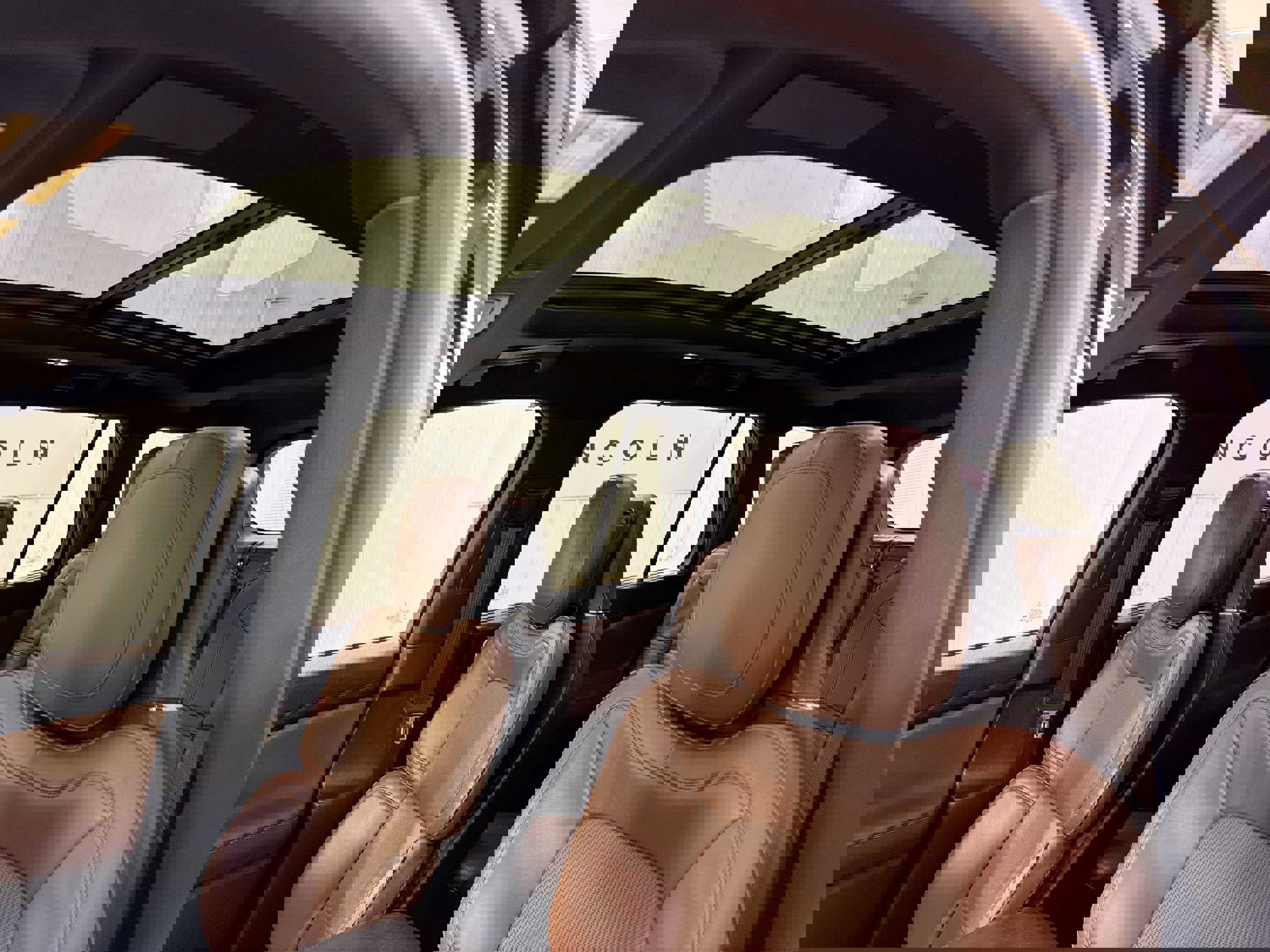 Used 2023 Lincoln Aviator Reserve w/ Equipment Group 201A image 24