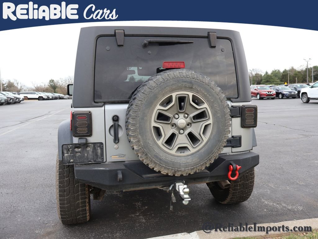Used 2015 Jeep Wrangler Unlimited Rubicon w/ Connectivity Group image 18