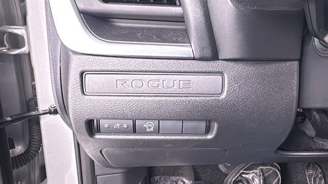 Certified 2024 Nissan Rogue S image 32