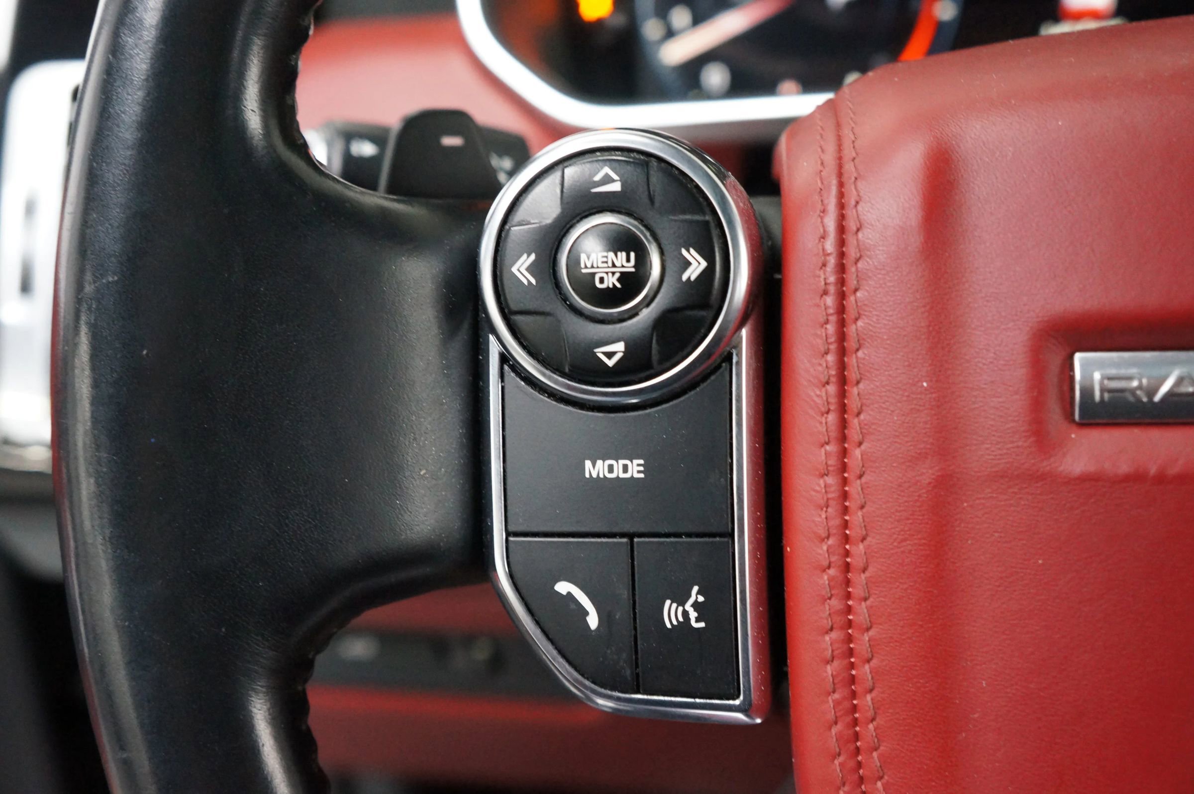 Used 2014 Land Rover Range Rover Autobiography image 21