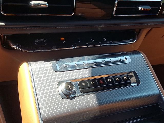Used 2025 Lincoln Aviator Black Label w/ Black Label Special Edition AWD/4WD image 13