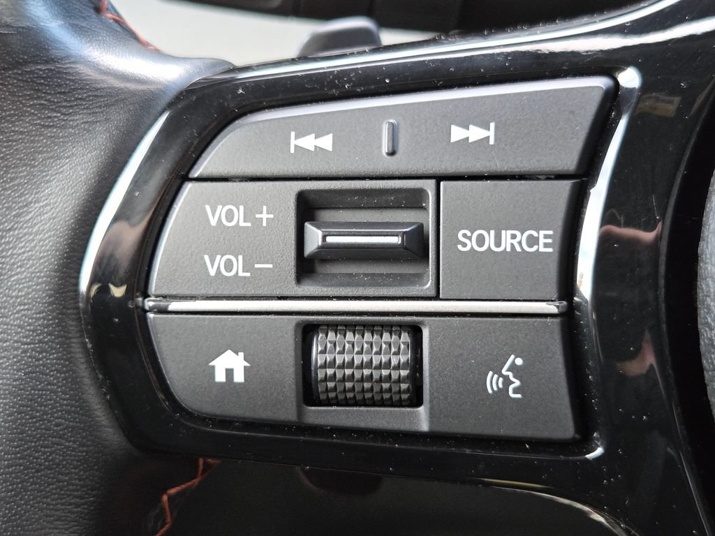 Used 2023 Honda Pilot Sport image 13