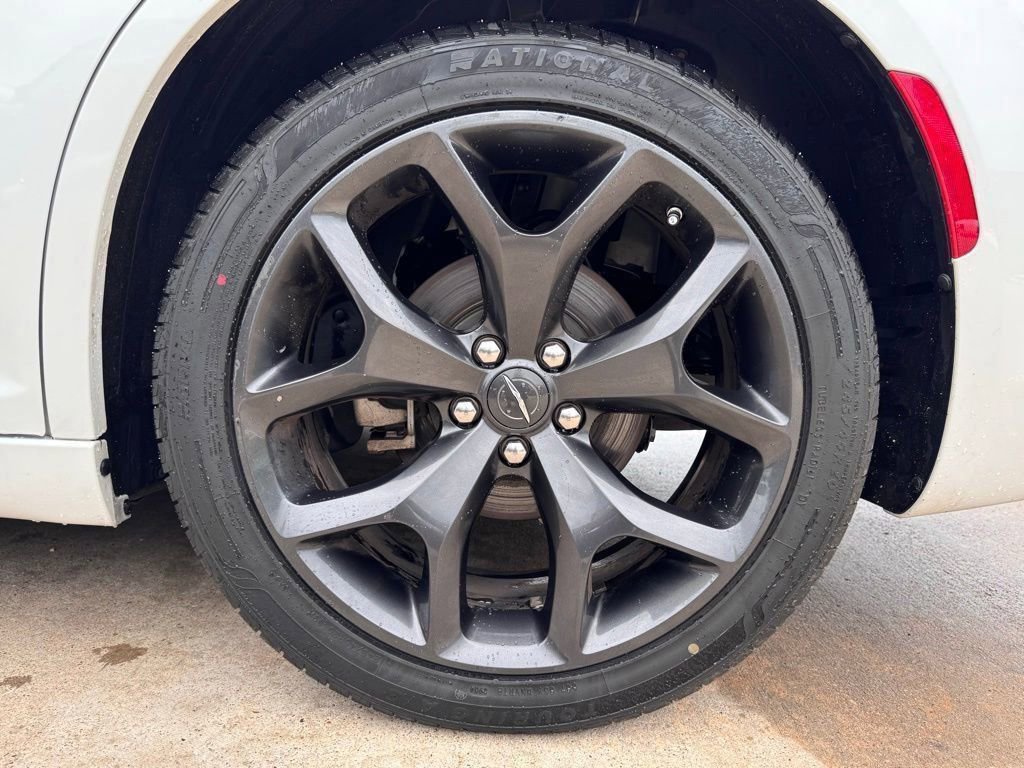 Used 2023 Chrysler 300 S RWD image 26