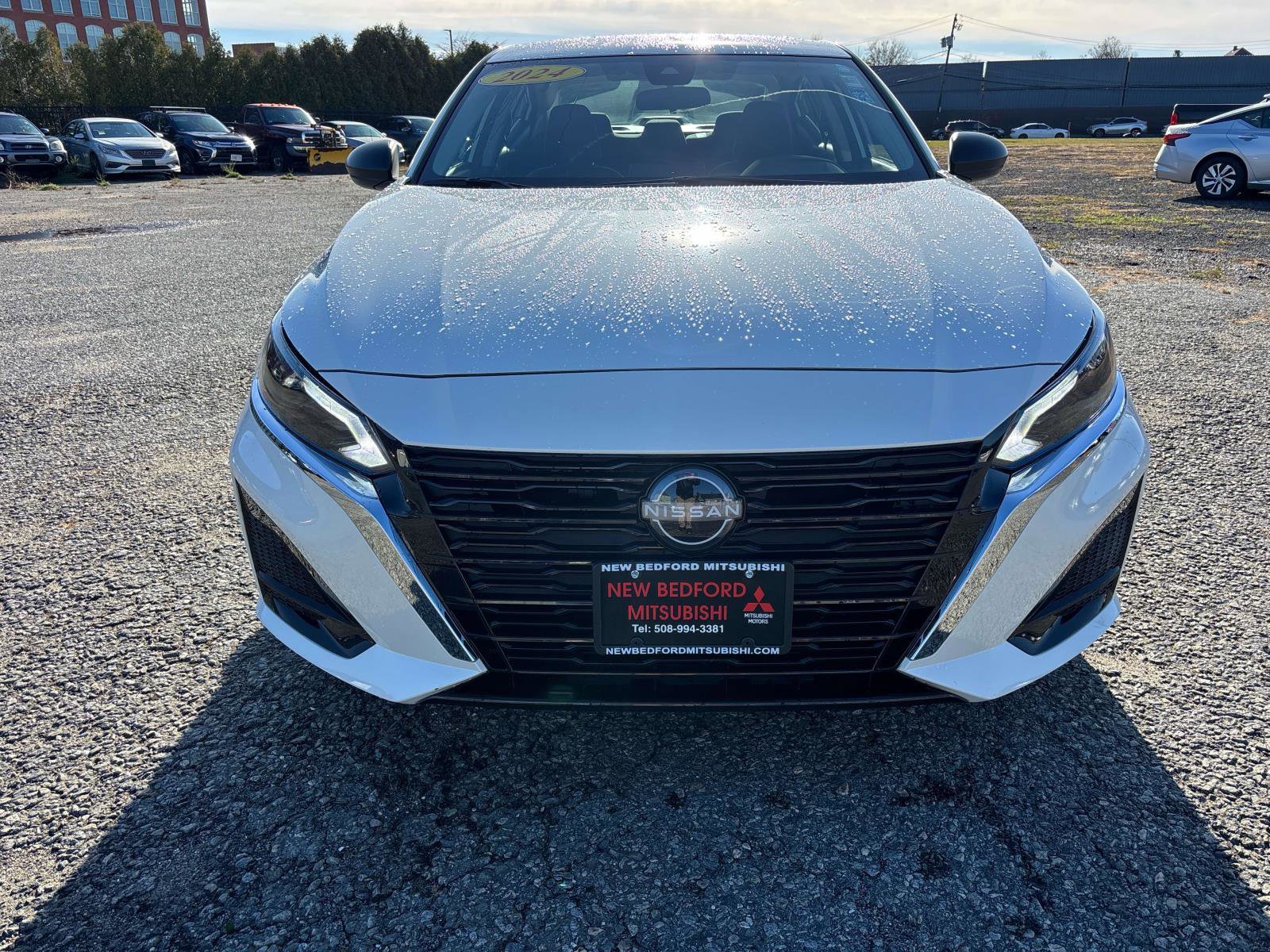 Used 2024 Nissan Altima 2.5 SV image 2