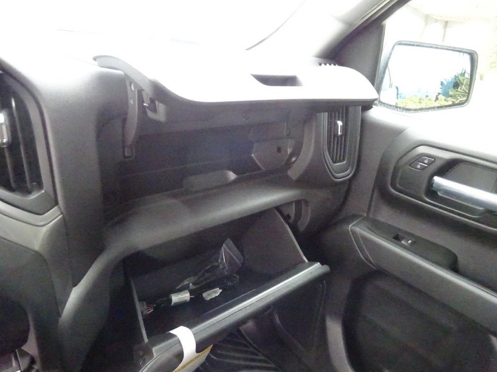 New 2026 Chevrolet Silverado 1500 Custom RWD image 28