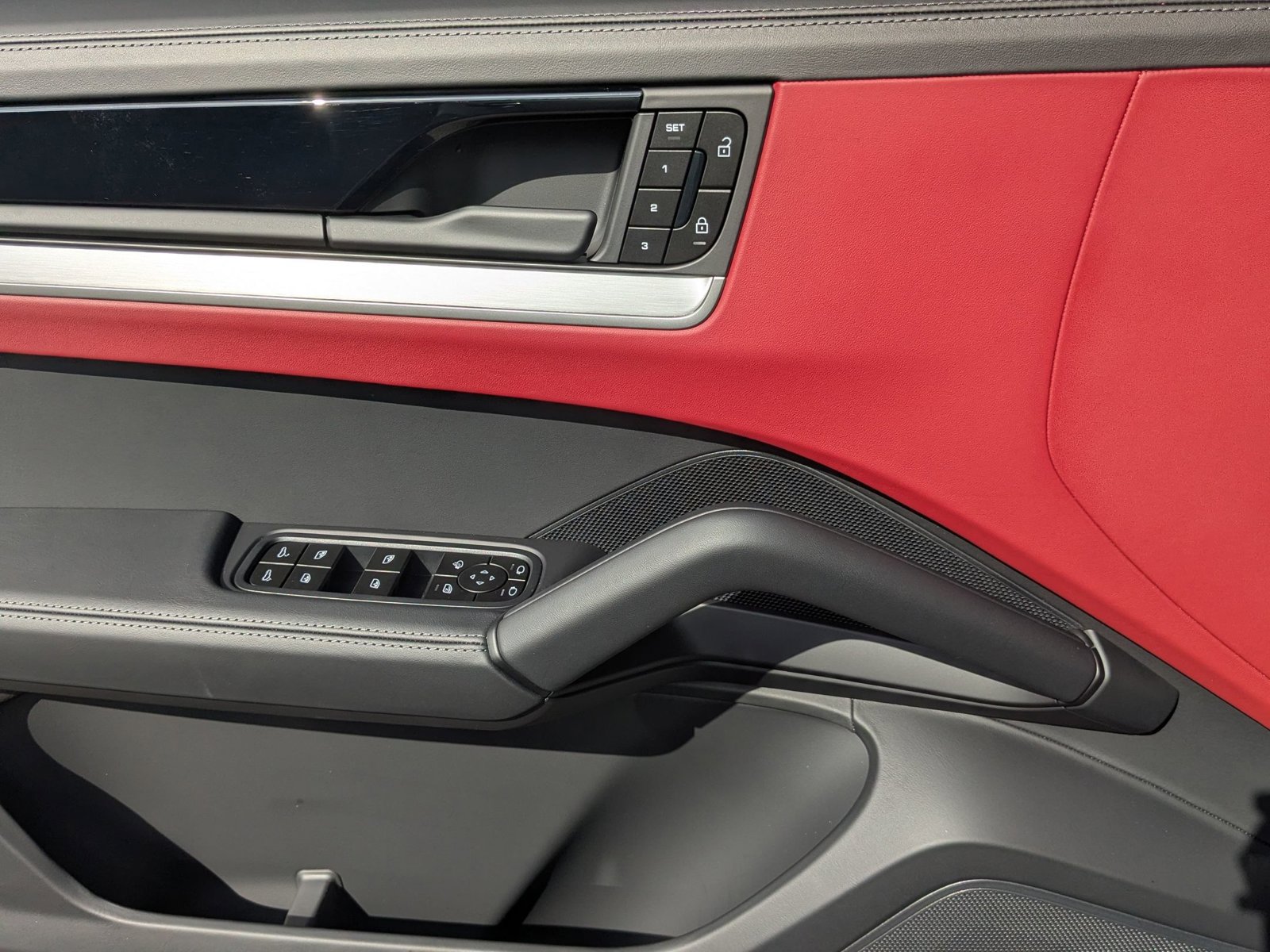 New 2026 Porsche Cayenne GTS AWD/4WD image 13