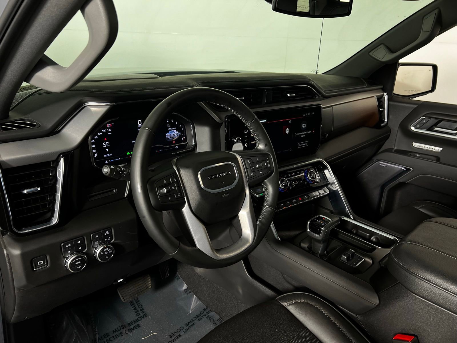 Used 2025 GMC Sierra 1500 Denali AWD/4WD image 11