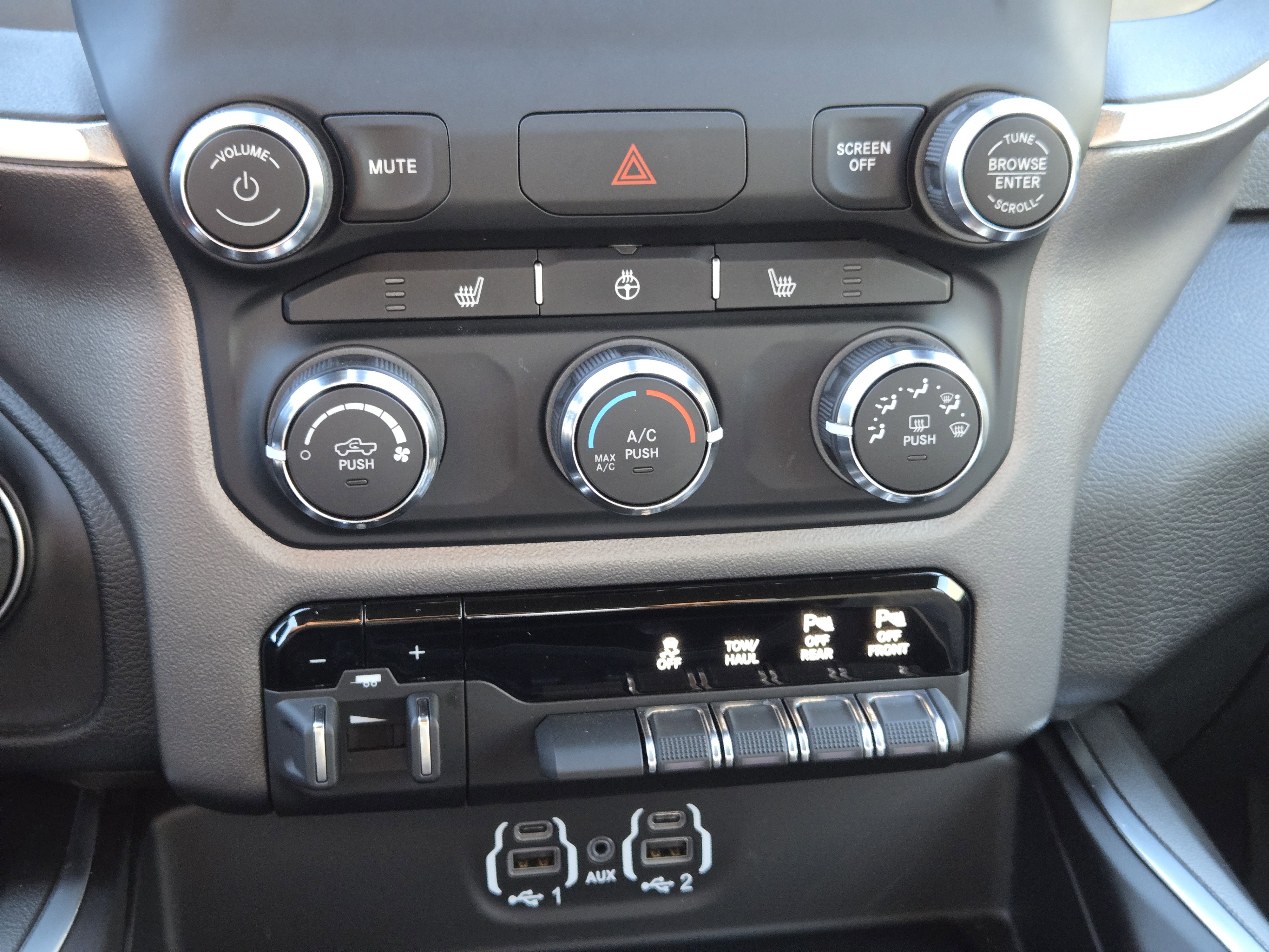 Used 2024 RAM 2500 Big Horn w/ Heated Seats & Wheel Group image 22