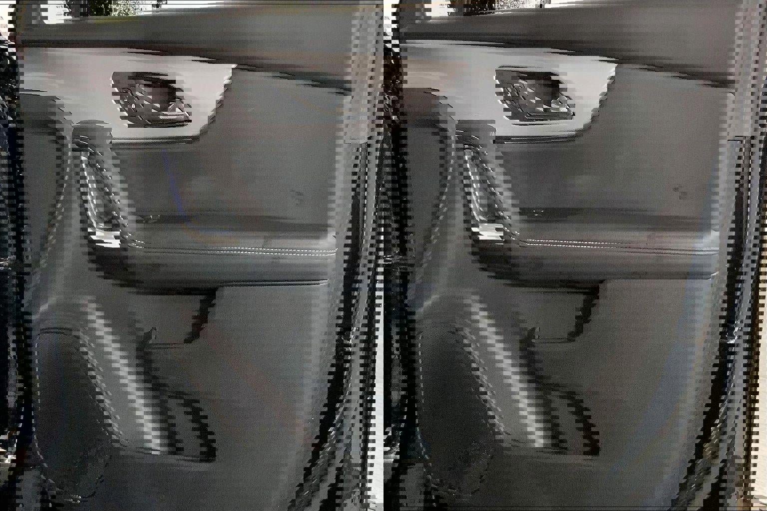 Used 2025 Chevrolet Blazer LT image 25