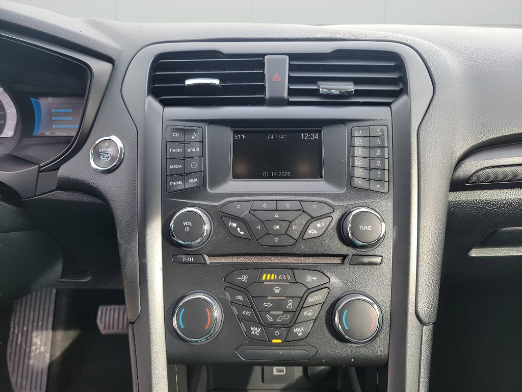 Used 2018 Ford Fusion SE w/ Equipment Group 601A image 19