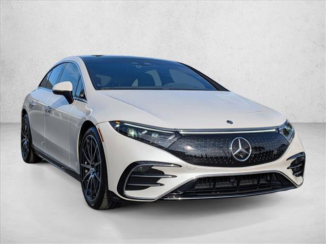 Certified 2022 Mercedes-Benz EQS 580 4MATIC Sedan image 3