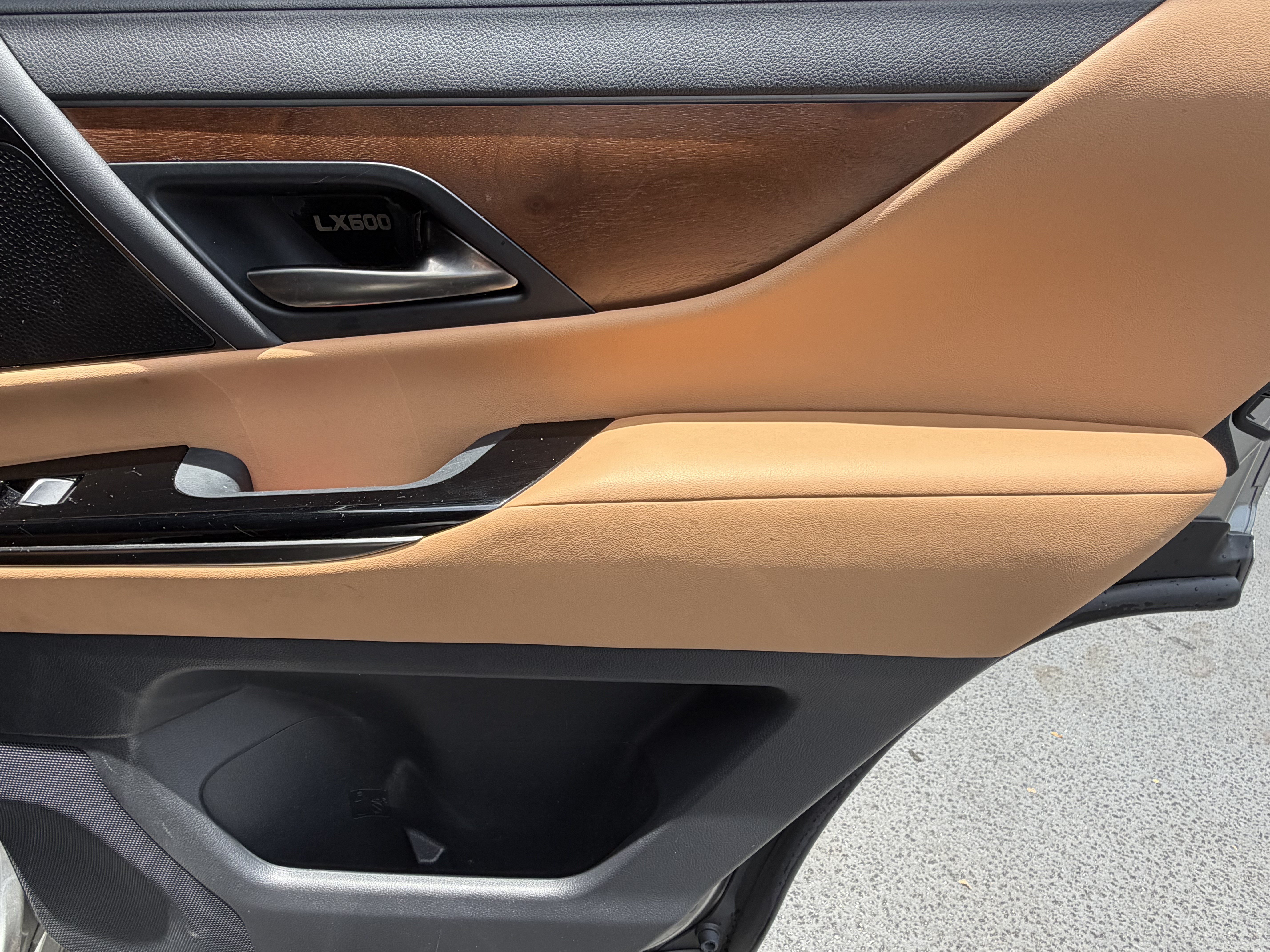 Used 2023 Lexus LX 600 4WD w/ Appearance Package image 39