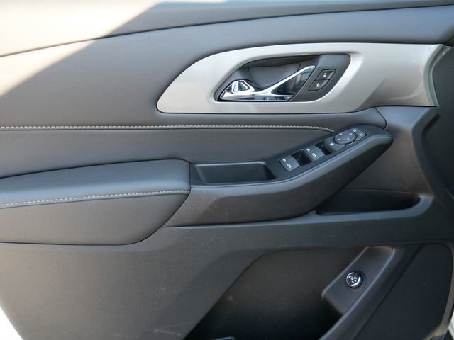 Used 2023 Chevrolet Traverse LT FWD image 12