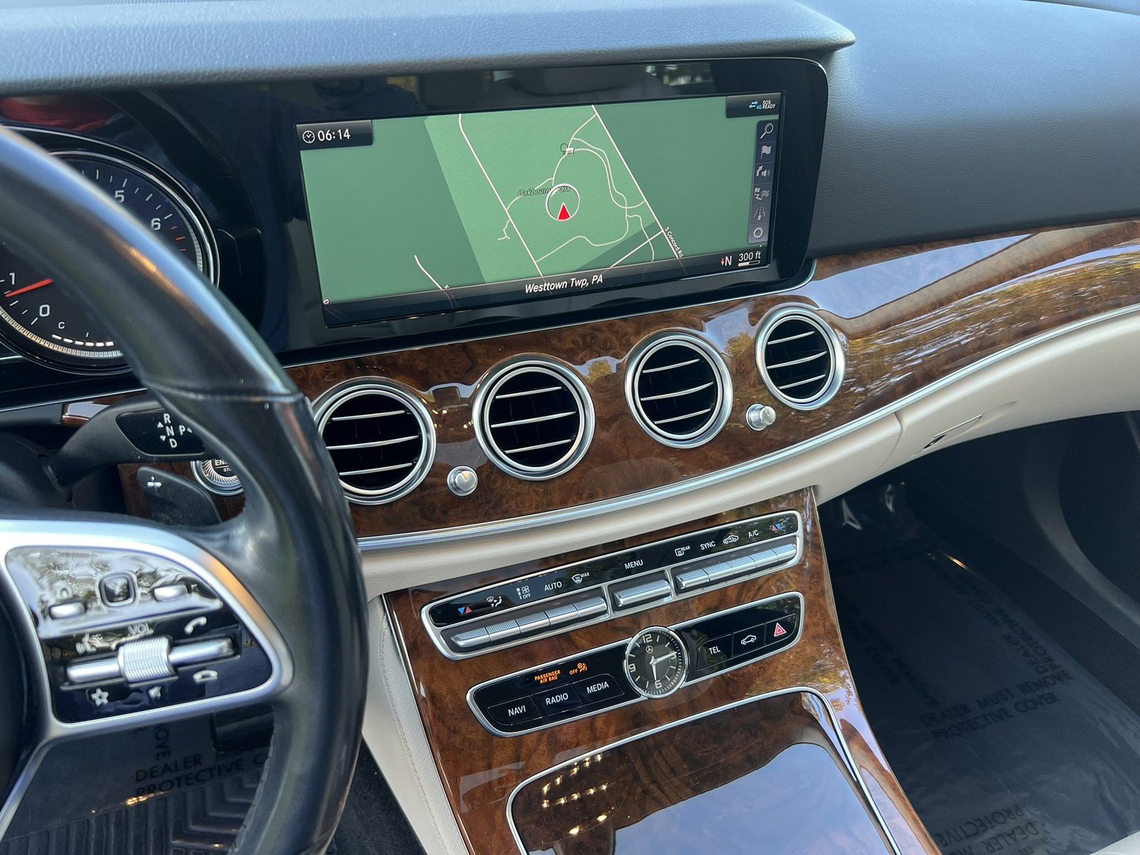 Used 2019 Mercedes-Benz E 300 4MATIC image 22