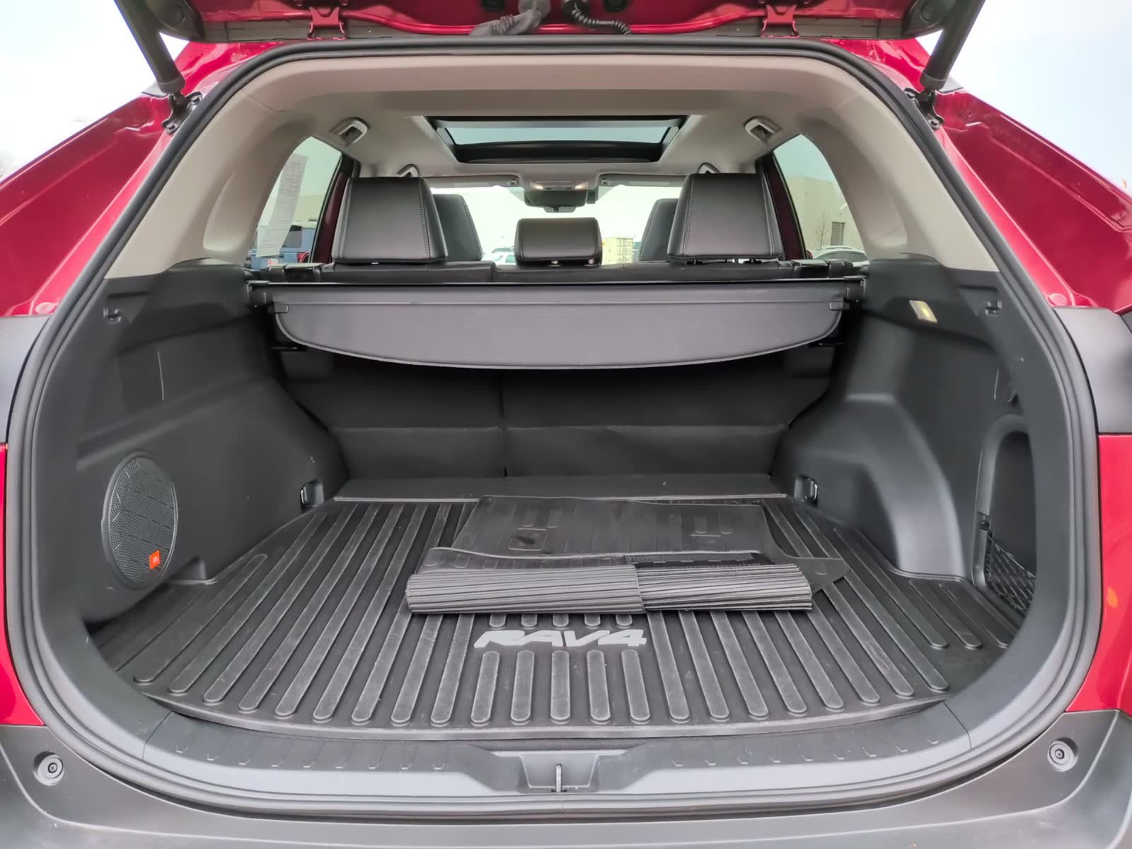 Used 2023 Toyota RAV4 Limited image 14