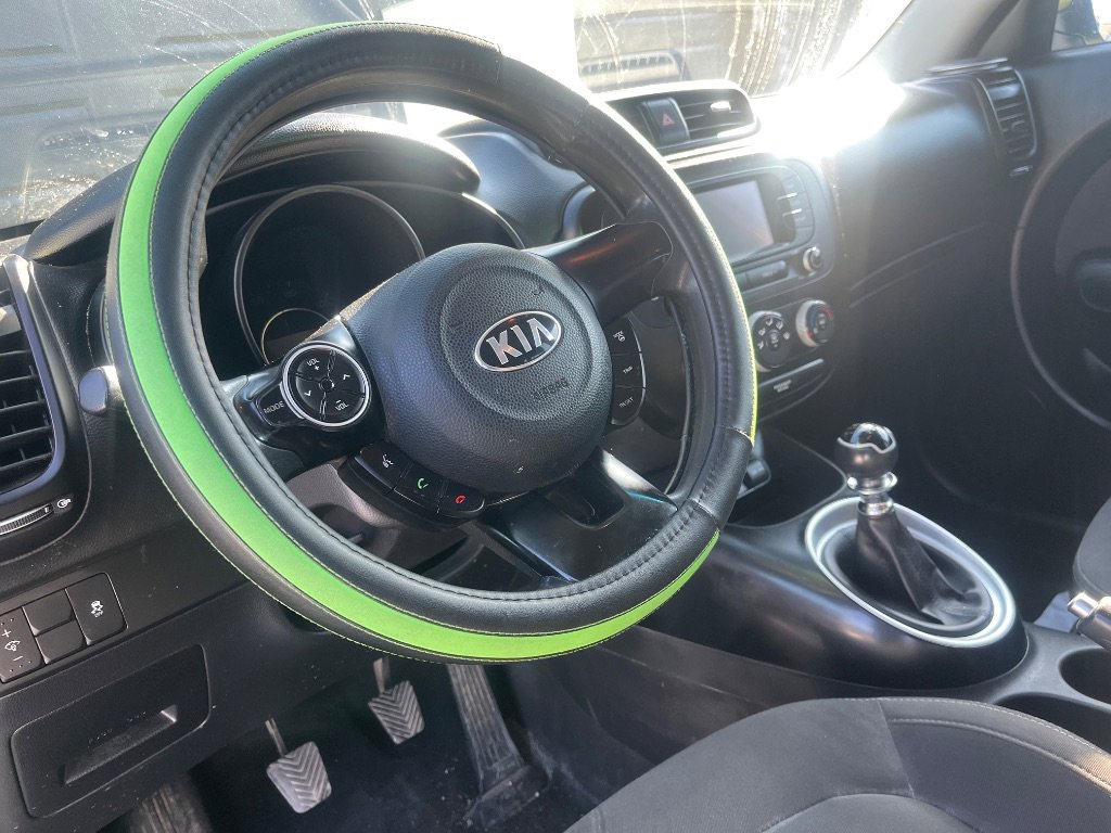 Used 2019 Kia Soul FWD image 3