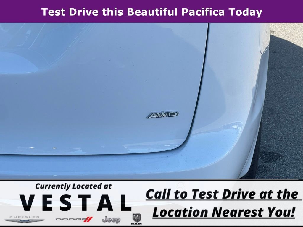 New 2026 Chrysler Pacifica Select image 9