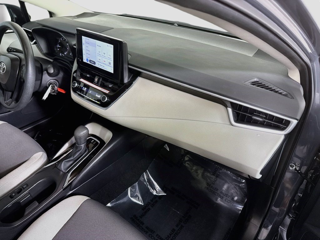 Used 2025 Toyota Corolla LE FWD image 28