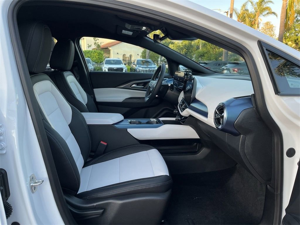 New 2026 Chevrolet Equinox EV LT w/ LPO, All-Weather Mat Package image 26