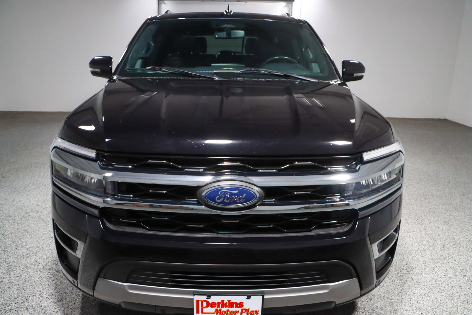 Used 2023 Ford Expedition Limited image 4