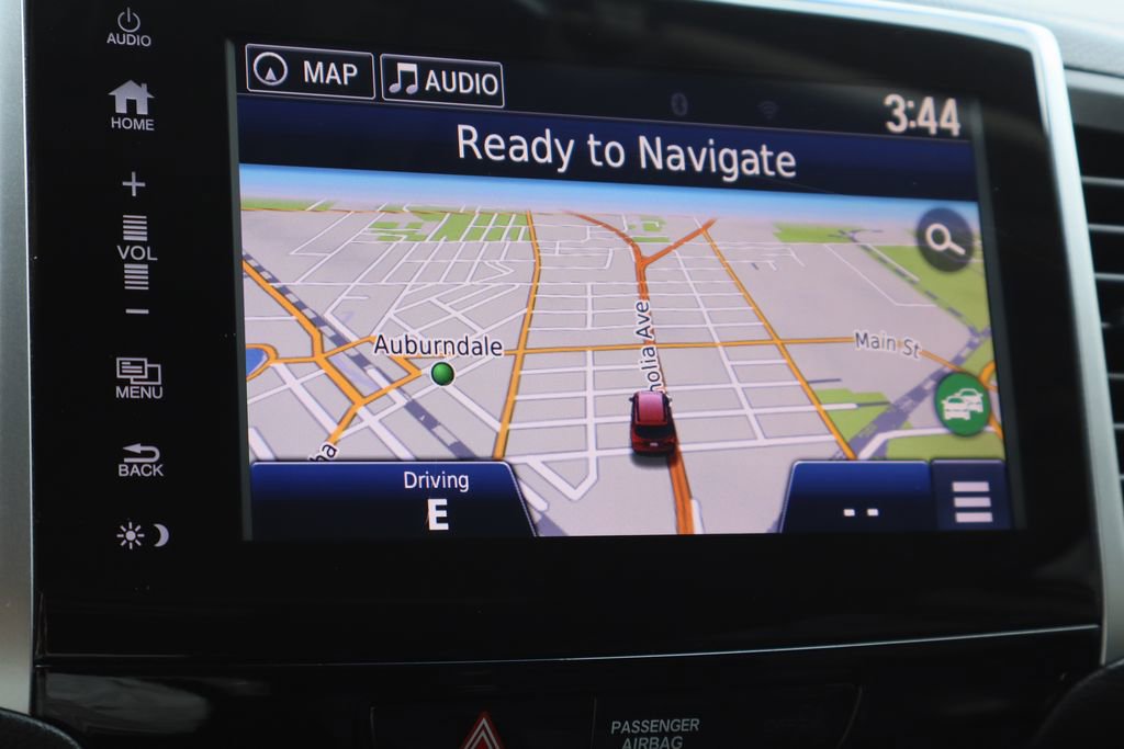 Used 2018 Honda Pilot Touring image 15