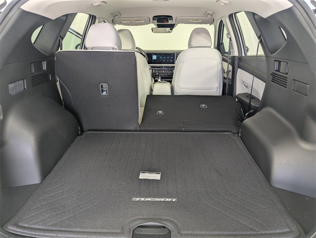 Certified 2025 Hyundai Tucson SE image 26