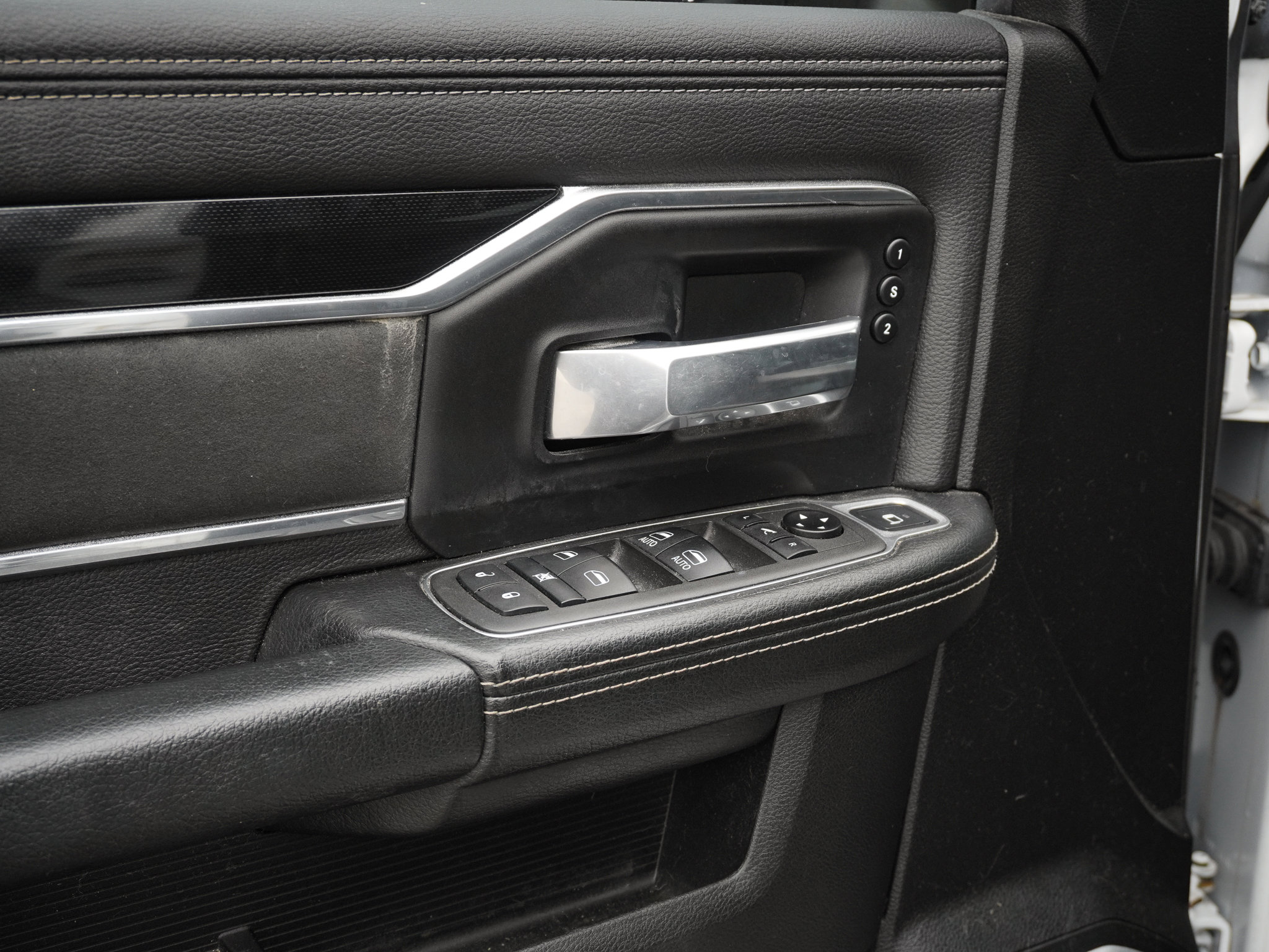 Used 2021 RAM 2500 Laramie image 15