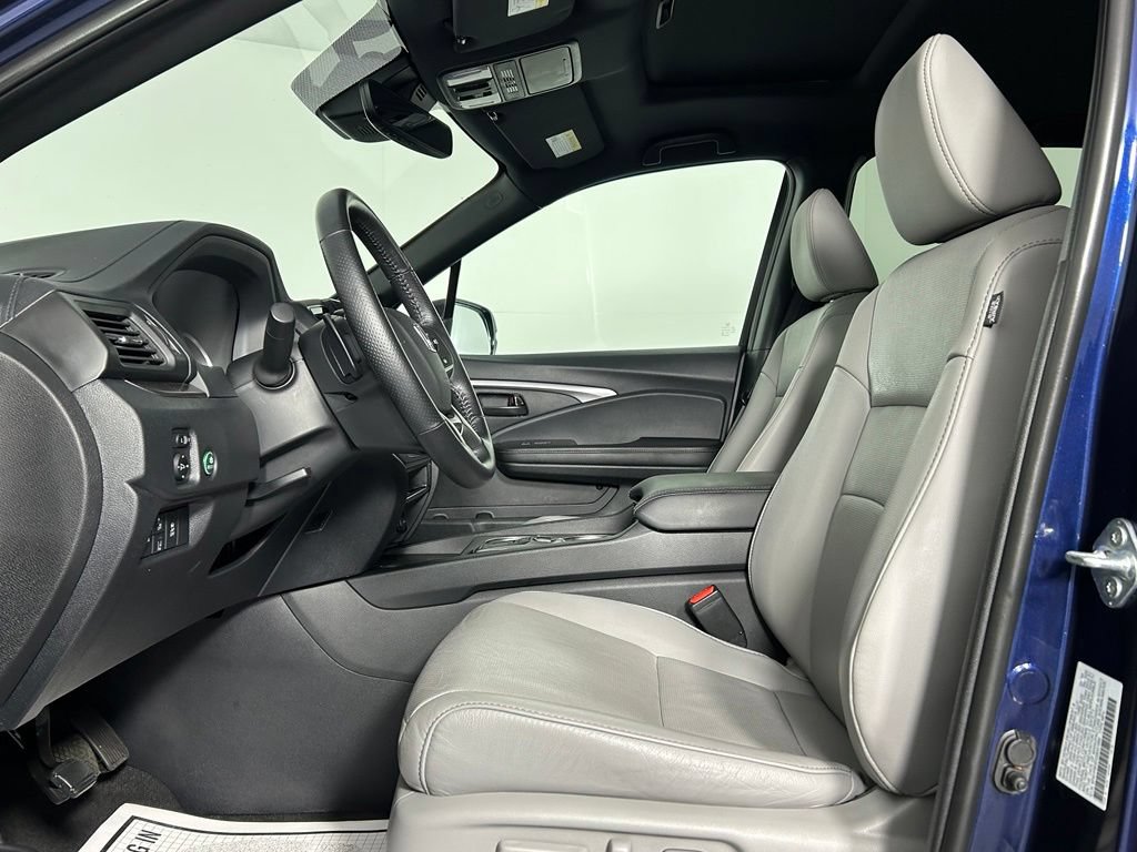 Used 2025 Honda Passport EX-L image 30
