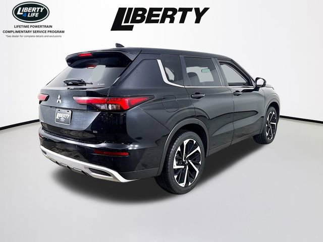 Used 2023 Mitsubishi Outlander SE image 7