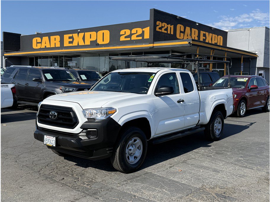 Used 2023 Toyota Tacoma SR RWD image 28