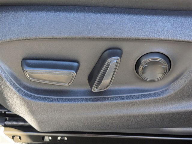 Used 2023 Toyota Crown XLE image 17