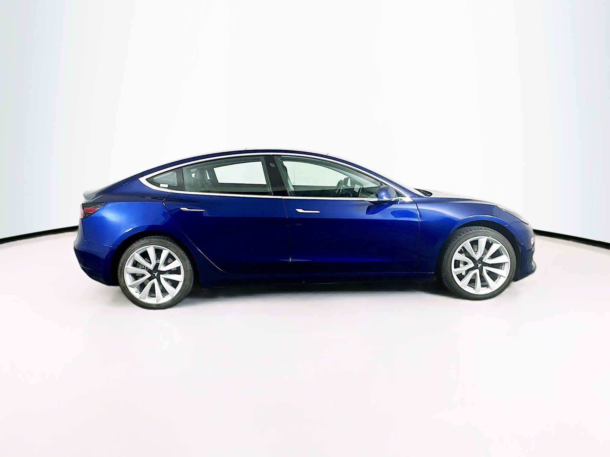 Used 2018 Tesla Model 3 Long Range image 10