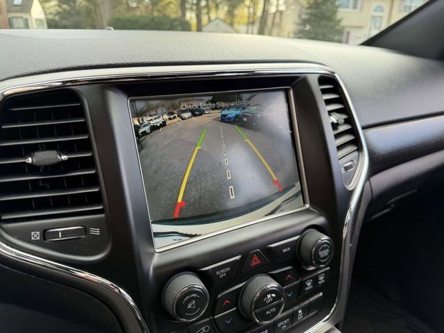 Used 2017 Jeep Grand Cherokee Altitude AWD/4WD image 27