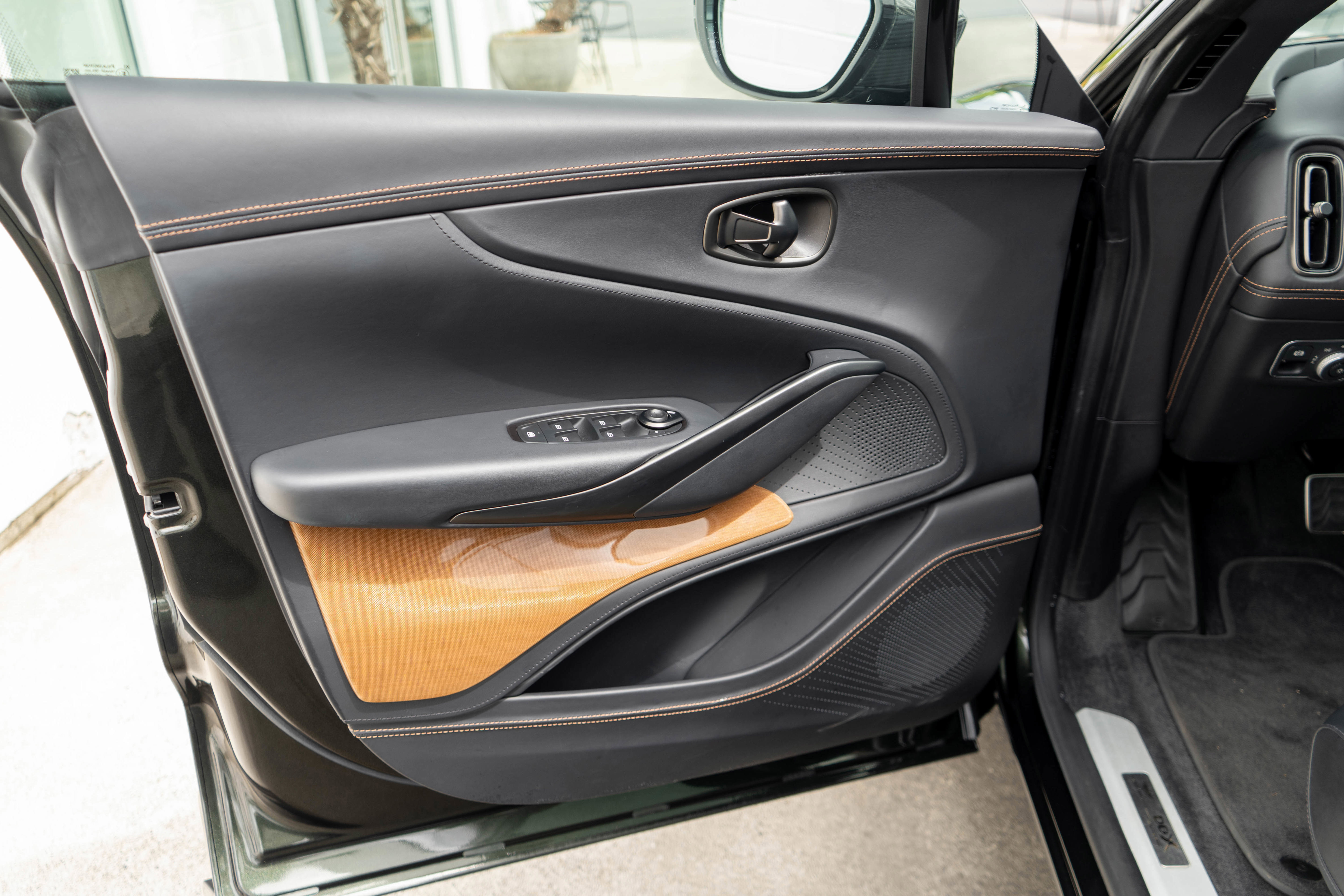 Used 2023 Aston Martin DBX 707 AWD/4WD image 13