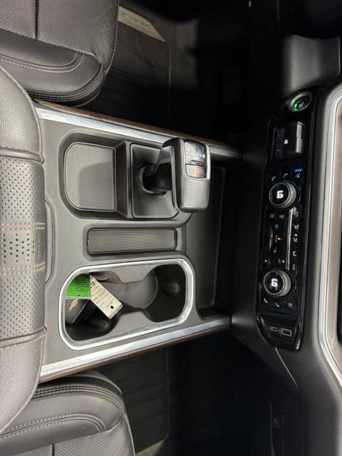 Used 2022 Chevrolet Silverado 1500 High Country w/ High Country Premium Package AWD/4WD image 21